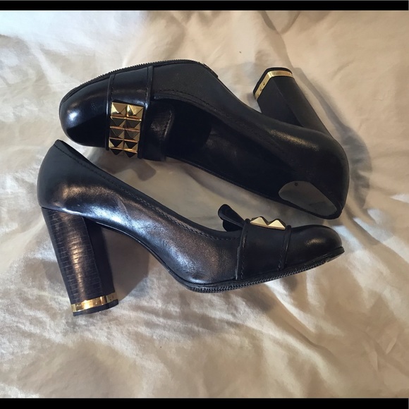 Tory Burch black leather studded pumps, EUC, sz 8M - Picture 1 of 8